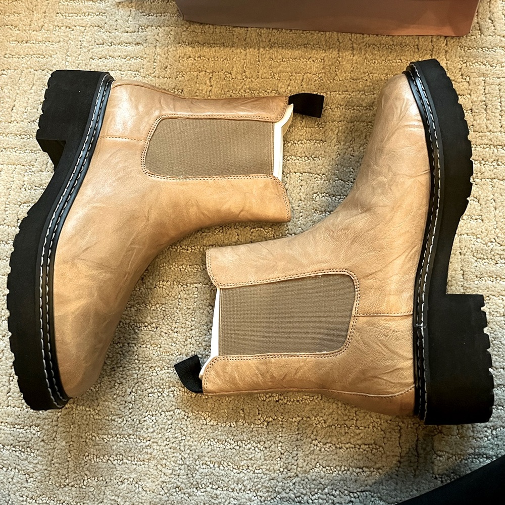 Lisa Vicky Chelsea Boot - Picture 2 of 9